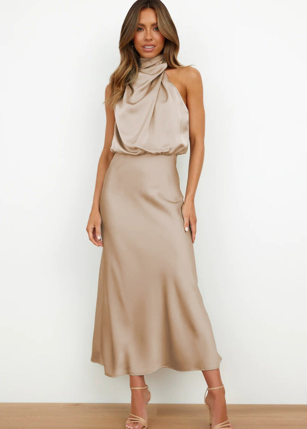 Aukje - Elegante Abito Lungo Senza Maniche In Raso
